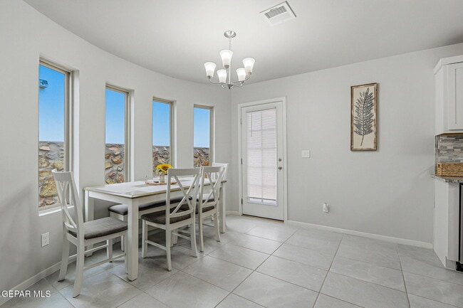 Building Photo - 664 Paseo Modesto Dr