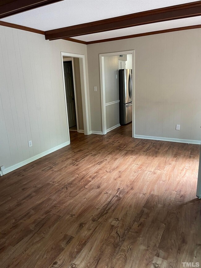Building Photo - 407 Portsmouth Ct