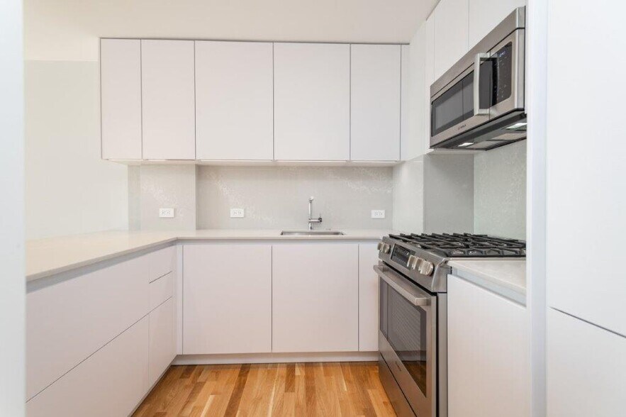 Building Photo - 1424 Columbia Rd