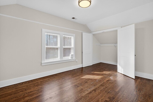 Building Photo - 741 S Jackson St