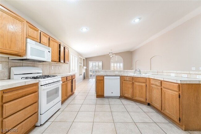 Building Photo - 1385 Dragon Rock Dr