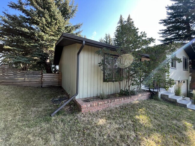 Building Photo - Fully Furnished Home for Lease Near Hospit...