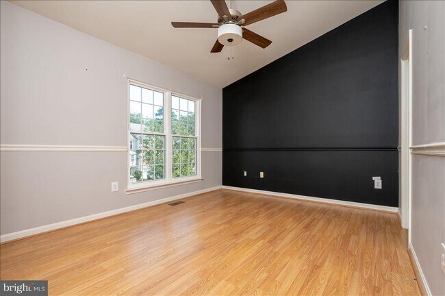 Building Photo - 2209 Commissary Cir