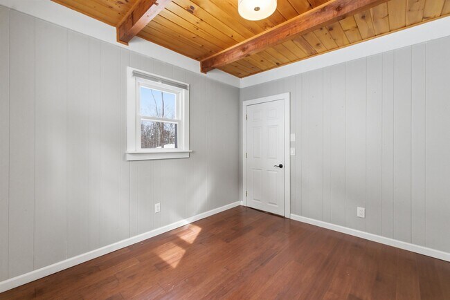 Building Photo - 25 Hilltop Dr