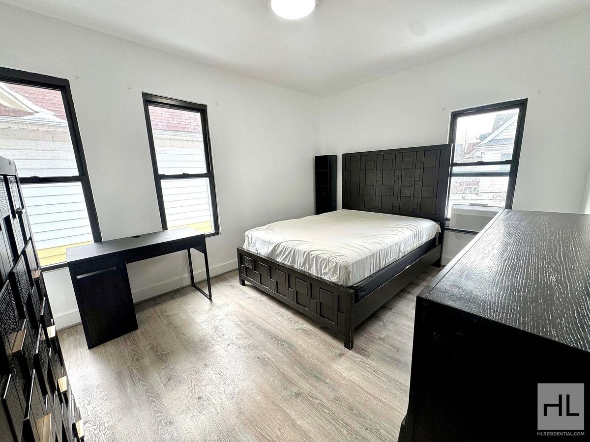 Building Photo - EAST 3 STREET