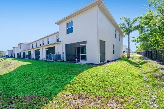 Building Photo - 15201 Wildflower Cir
