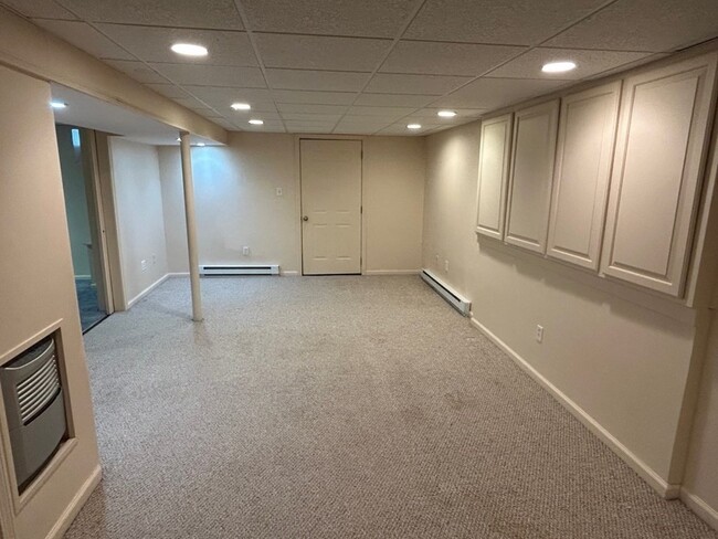 Building Photo - 14 Stony Brook Ln