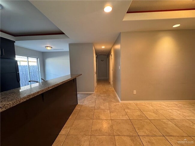 Building Photo - 28 W Sarah Evans St