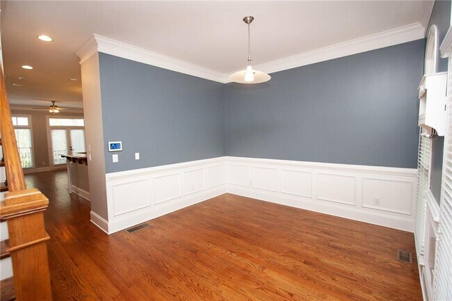 Building Photo - 839 Inman Vlg Pkwy NE