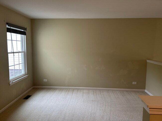 Building Photo - 394 Bay Dr