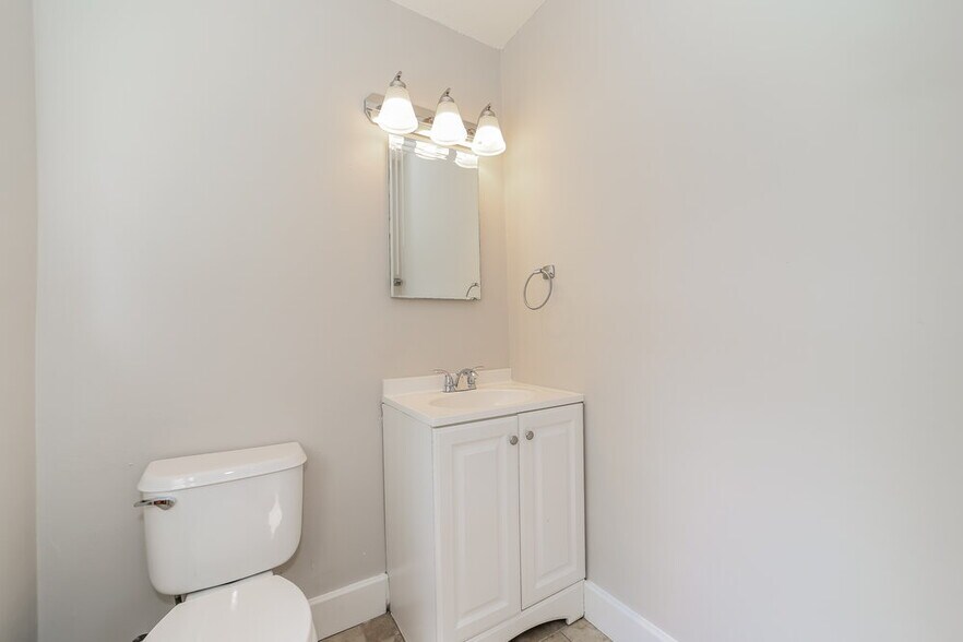 Building Photo - 3942 Barmer Dr
