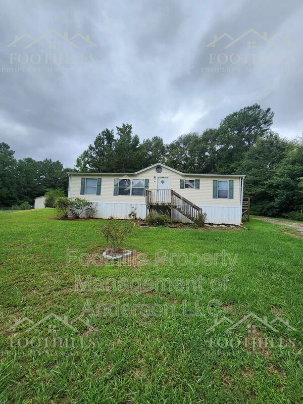 Primary Photo - 104 Hickory Forest Dr