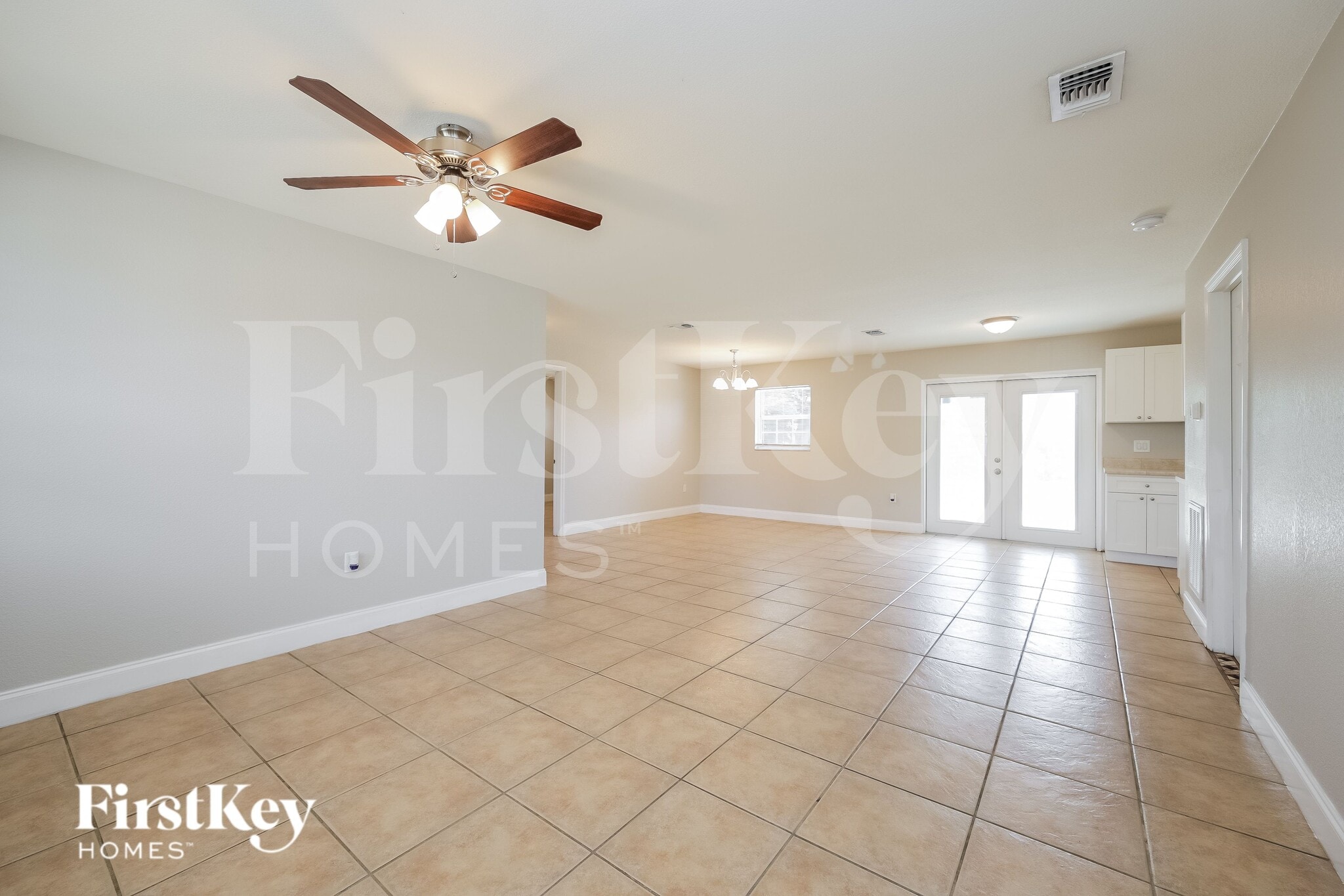 Building Photo - 2326 Barcelona Ave