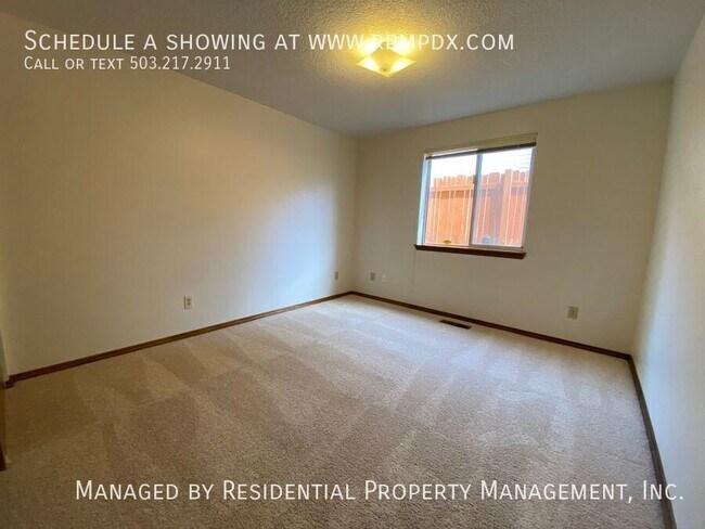 Building Photo - 7950 SW 135th Ave