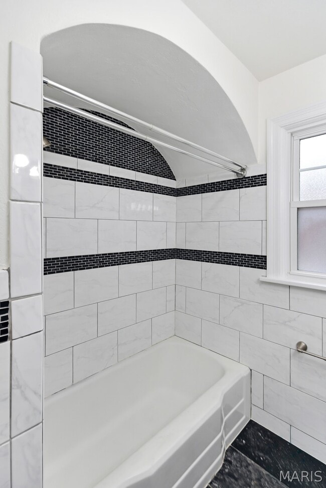 Building Photo - 5826 Telegraph Rd