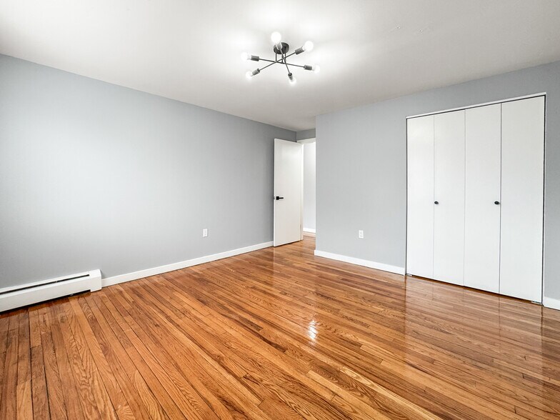 Building Photo - 30 Henderson Dr