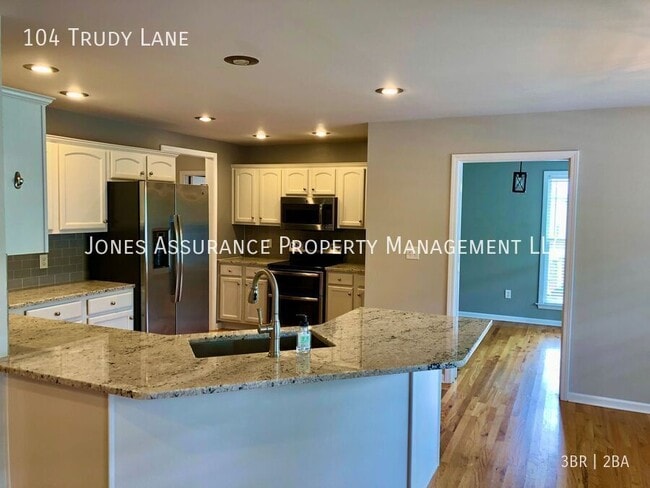 Building Photo - 104 Trudy Ln