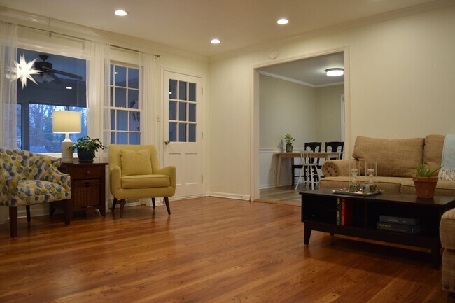 Building Photo - 4 bedroom British Woods Rental