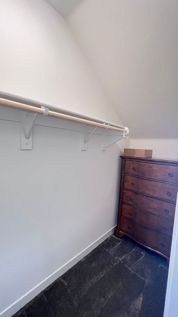 Building Photo - Move in special! $500 off first months rent!