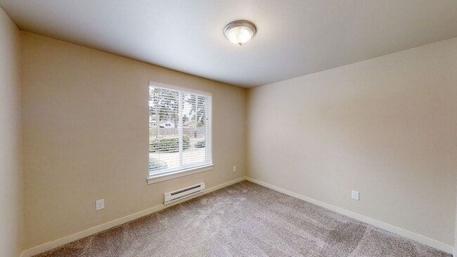 Building Photo - Spacious Updated 2 Bedroom Apartment in Tacoma-Granite Counters, W/D, Reserved Parking Space!