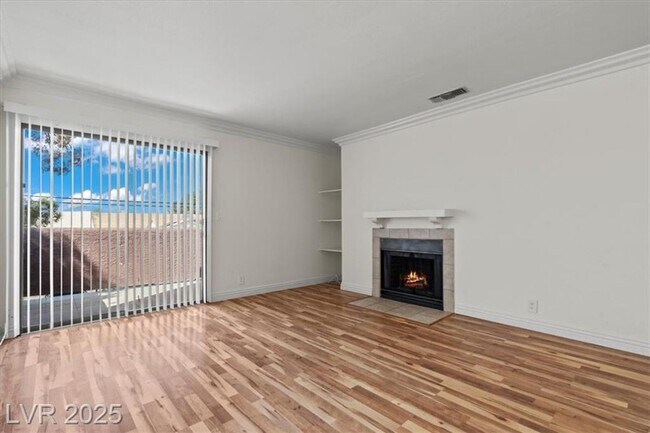 Building Photo - Centrally located 2 bedroom condo