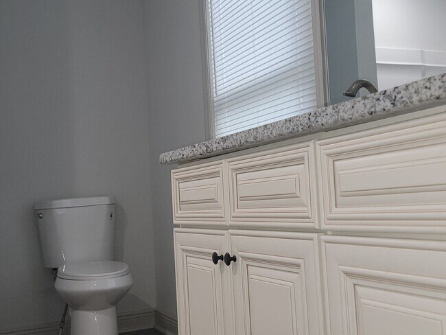 Building Photo - Build to Rent 4 Bdrm Lake Access - Open Ho...