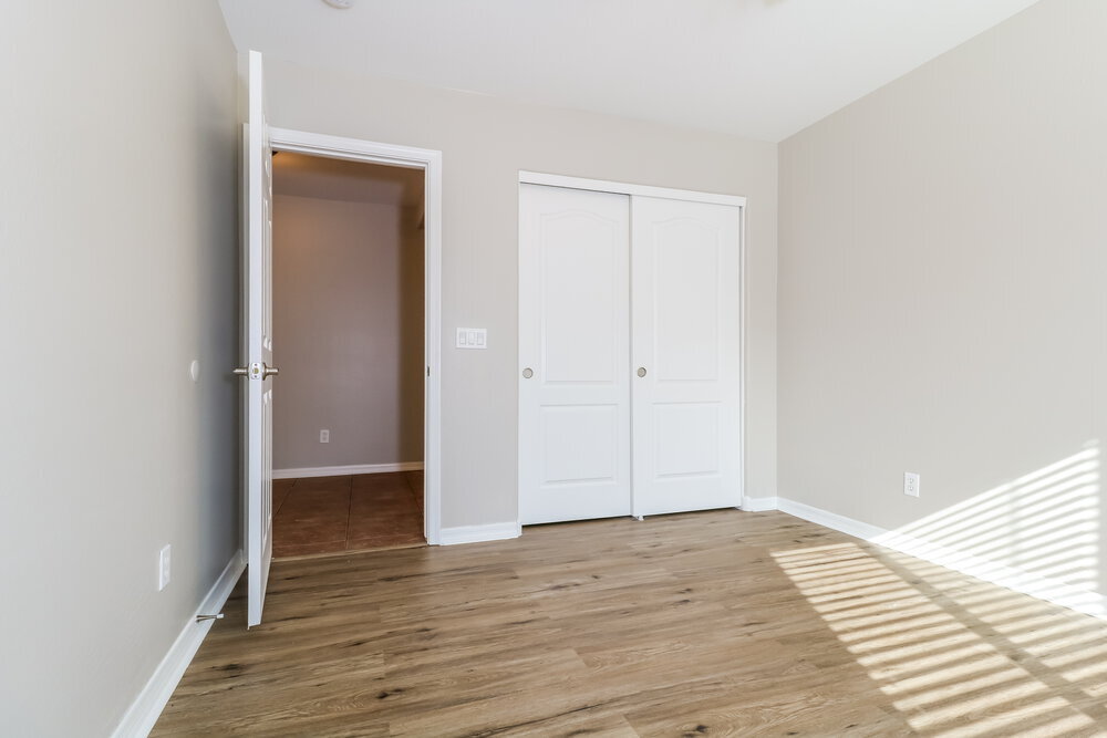 Building Photo - 25644 W Magnolia St