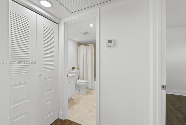 Building Photo - 12950 SW 4th Ct