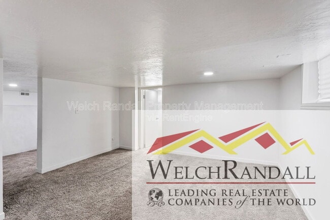 Building Photo - 825 27th St