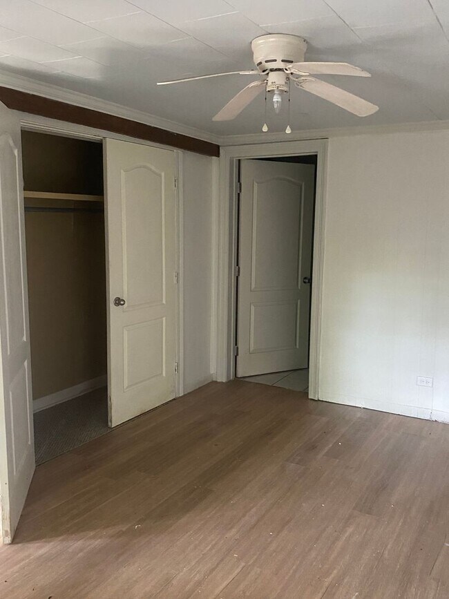 Building Photo - Cozy 1 bed, 1 bath apartment in St Martinv...