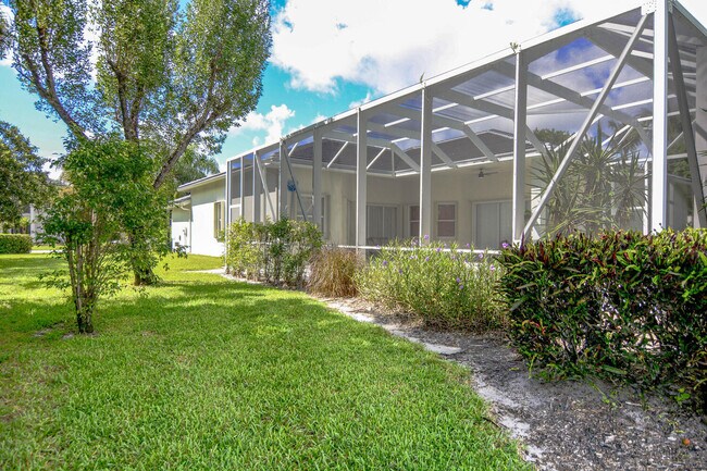 Building Photo - 4676 Manderly Dr