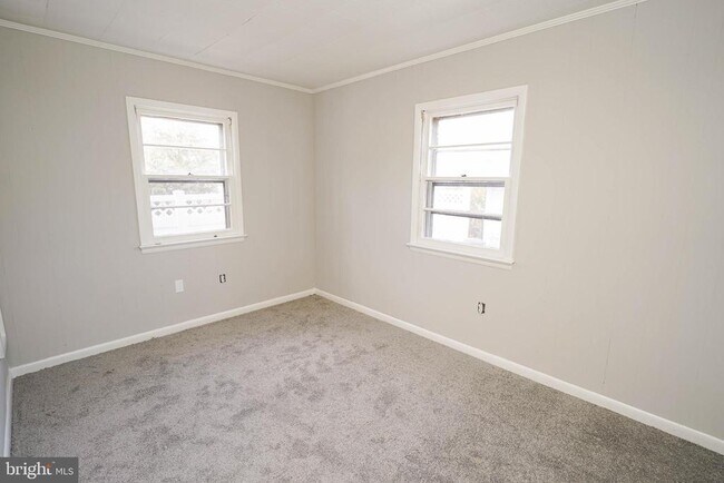 Building Photo - 200 Ironshire St