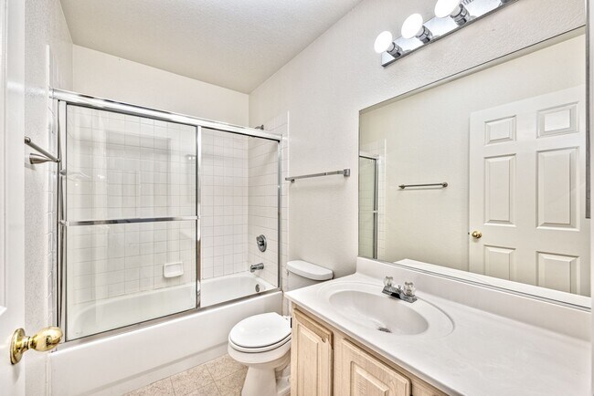 Building Photo - 1637 Cave Spring Dr