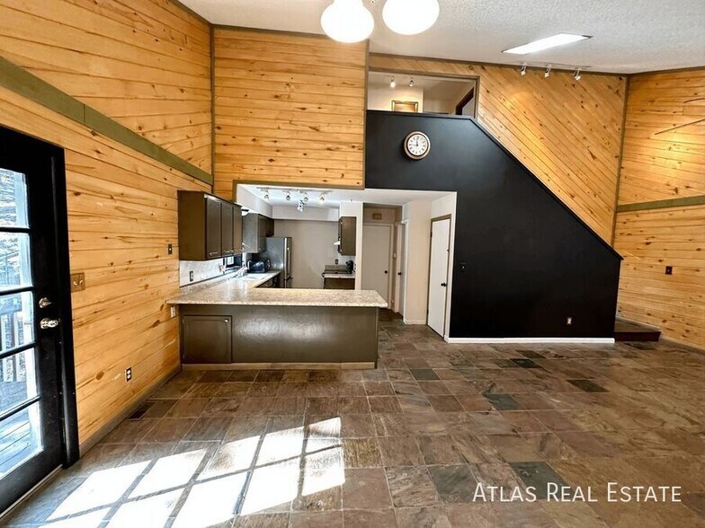 Building Photo - 1309 Browning Ave