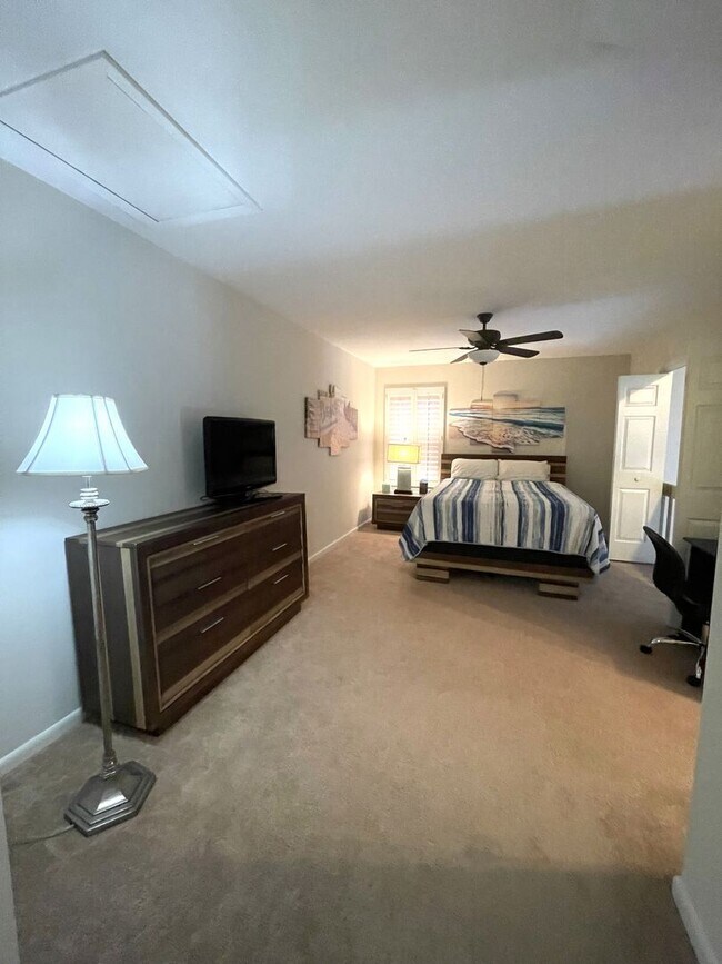 Building Photo - Ocean Pines condo fully furnished! Locatio...