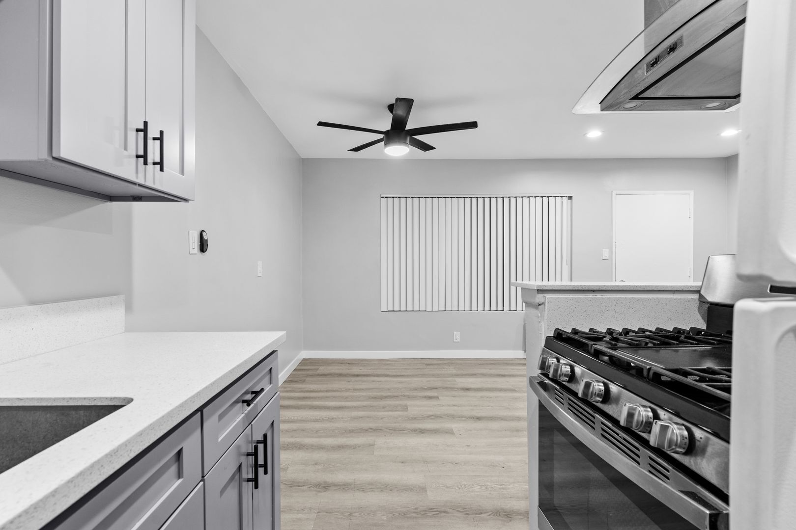 Building Photo - 1655 W Malvern Ave