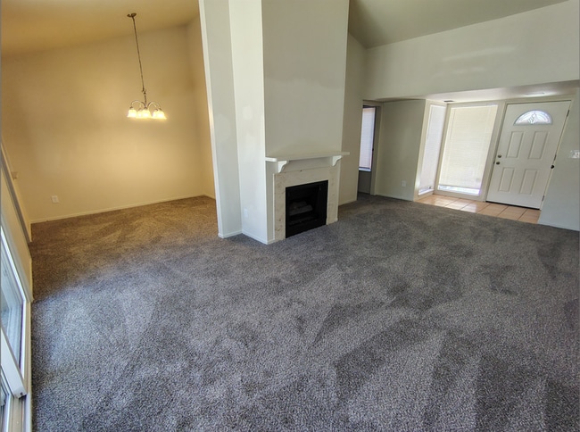 Building Photo - 1005 Sylvan Meadows Dr