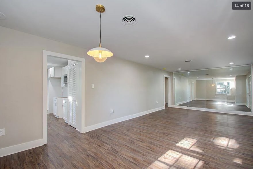 Building Photo - 417 Sue St