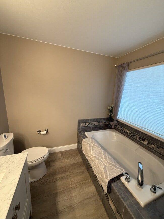 Building Photo - 6160 S Clearview Loop