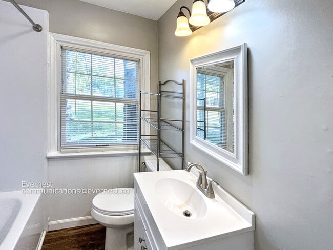 Building Photo - 3316 Browndell Dr