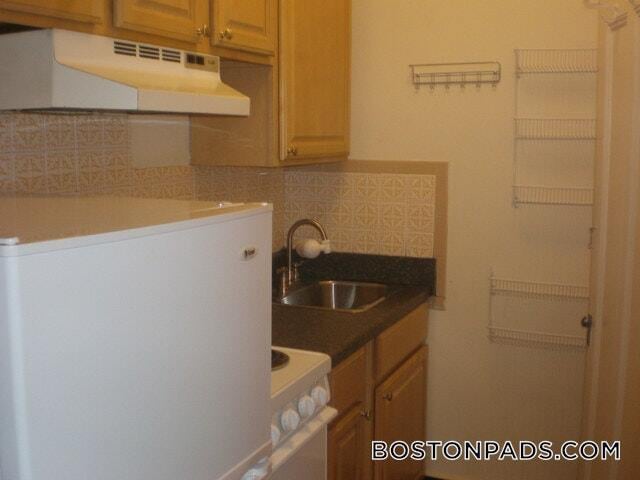 Building Photo - 41 Bay State Rd