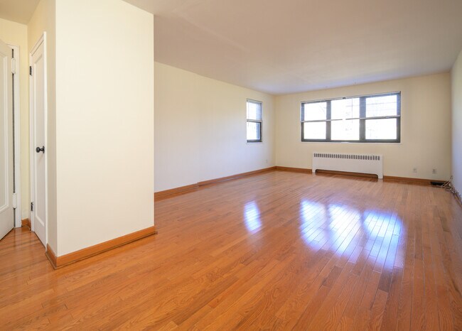 Building Photo - 154 Martling Ave