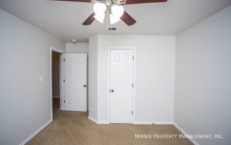 Building Photo - 2214 100th St