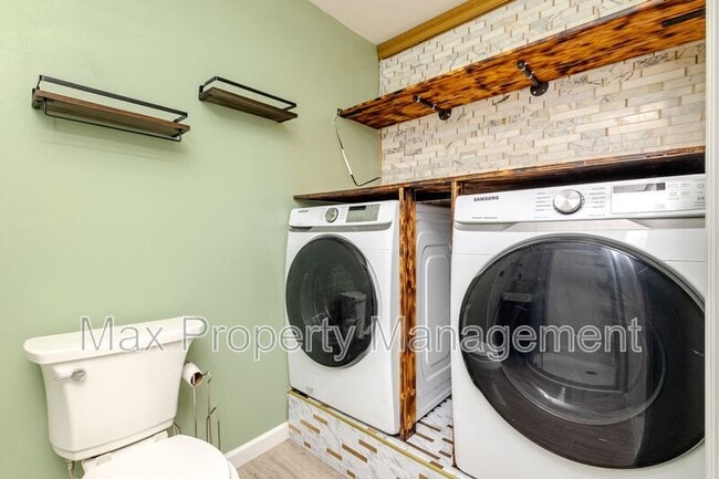 Building Photo - 5305 NW 91st Ct