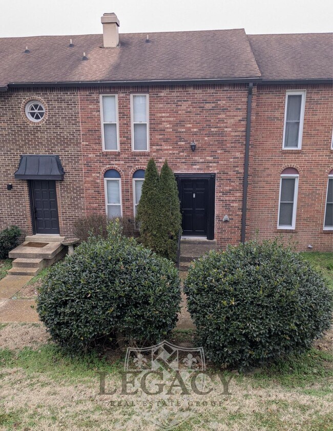 Building Photo - 408 Huntington Ridge Dr