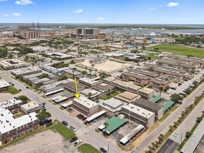 Building Photo - 215 Postoffice St