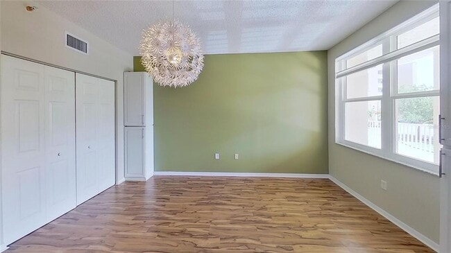 Building Photo - 6495 Shoreline Dr