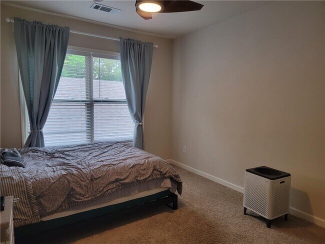 Building Photo - 4128 Baverton Dr