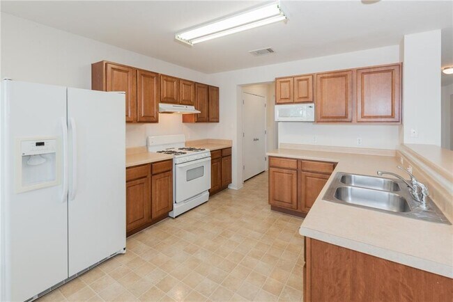 Building Photo - 232 Brandons Way