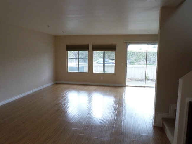 Building Photo - 5005 Golondrina Way